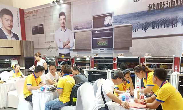 金帝集成灶惠及杭州家博會,現場火爆 金帝集成灶惠及杭州家博會,現場火爆