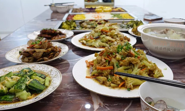 金帝集成灶:生活從來不是眼前茍且,還有美食.jpg 金帝集成灶:生活從來不是眼前茍且,還有美食.jpg