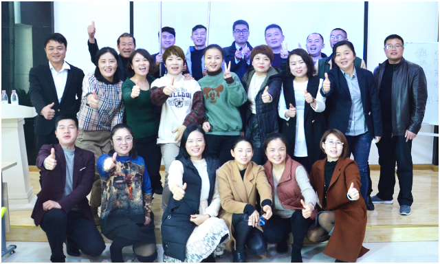 金帝集成灶終端金牌店長(zhǎng)特訓(xùn)營(yíng)現(xiàn)場(chǎng)的無(wú)煙戰(zhàn)場(chǎng)