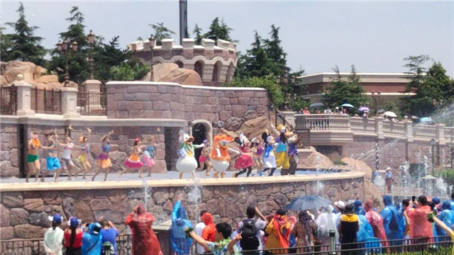 暑假全家總動員,金帝集成灶幸運客戶暢游上海迪士尼 !  暑假全家總動員,金帝集成灶幸運客戶暢游上海迪士尼 !