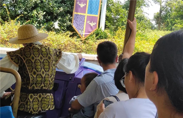 暑假全家總動員,金帝集成灶幸運客戶暢游上海迪士尼 !  暑假全家總動員,金帝集成灶幸運客戶暢游上海迪士尼 !