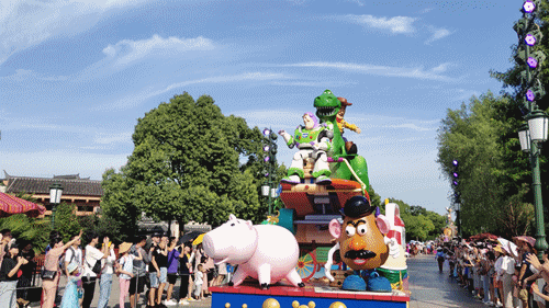 暑假全家總動員,金帝集成灶幸運客戶暢游上海迪士尼 !  暑假全家總動員,金帝集成灶幸運客戶暢游上海迪士尼 !