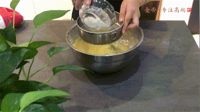 【金帝御食記】黃金椰絲球 【金帝御食記】黃金椰絲球